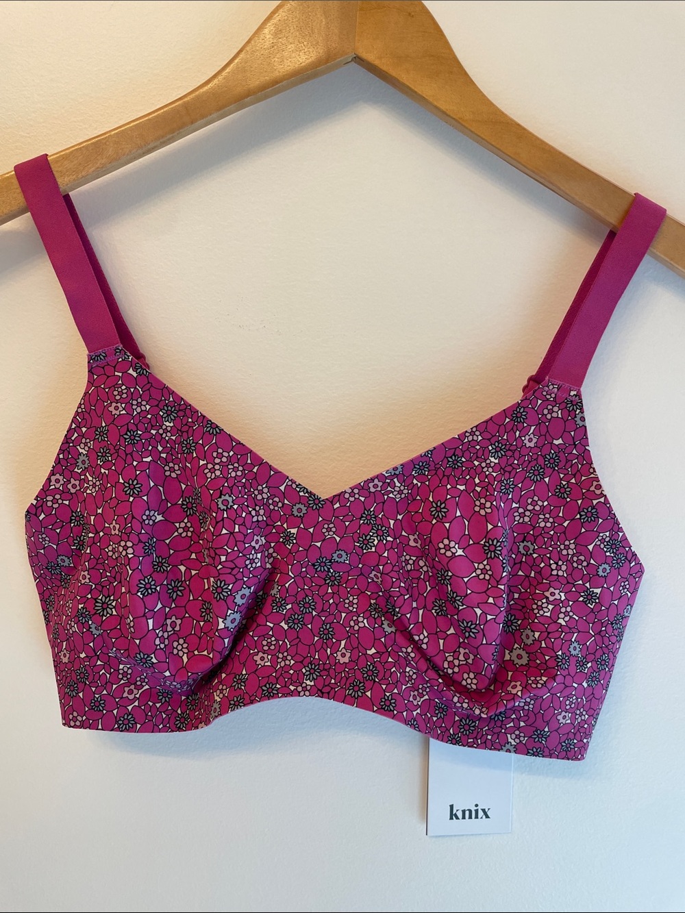Knix Wireless Floral Bra in Bright Pink Size 6 or S++